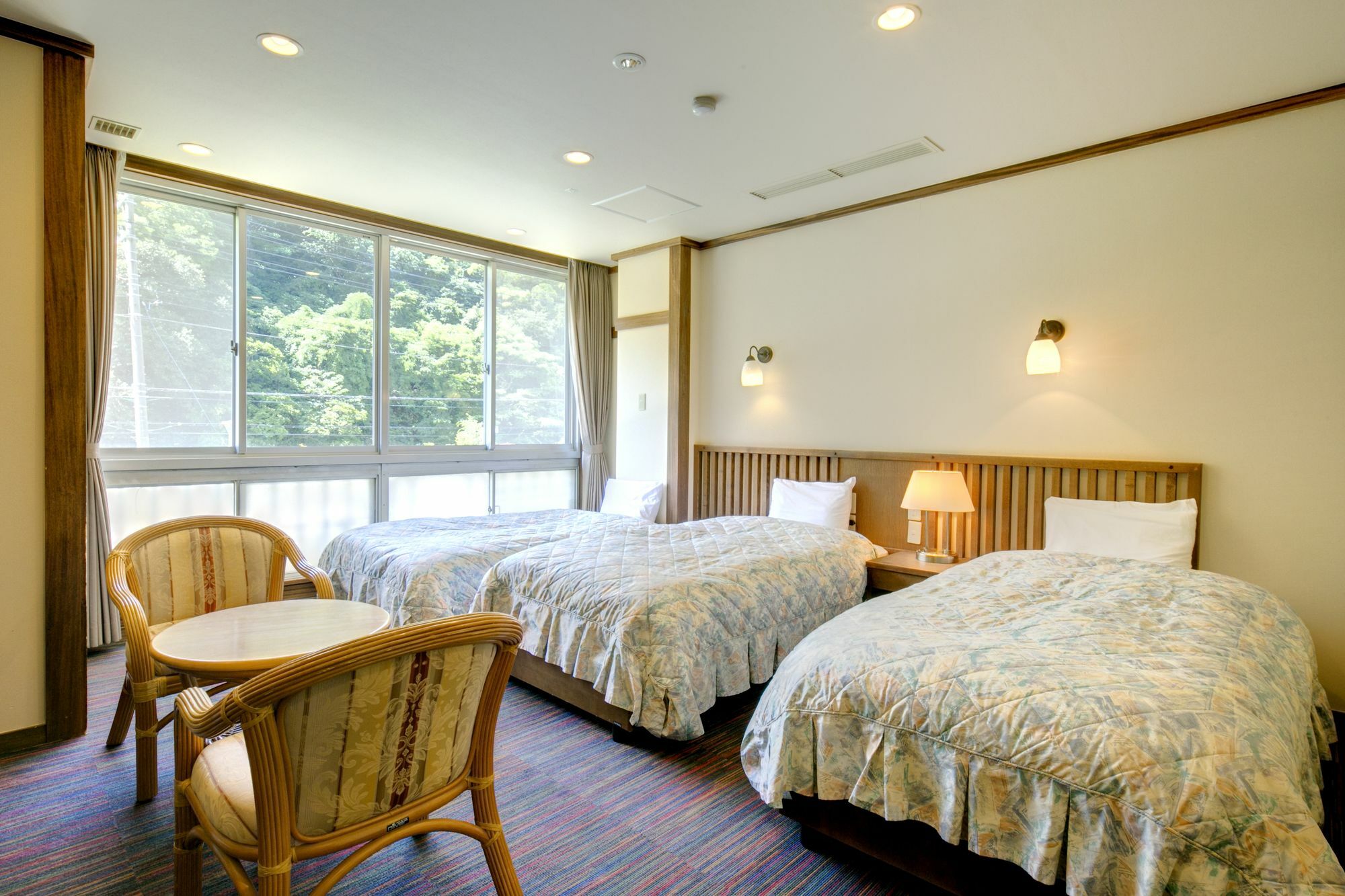 Отель Yugawara-Onsen Manyoso Экстерьер фото