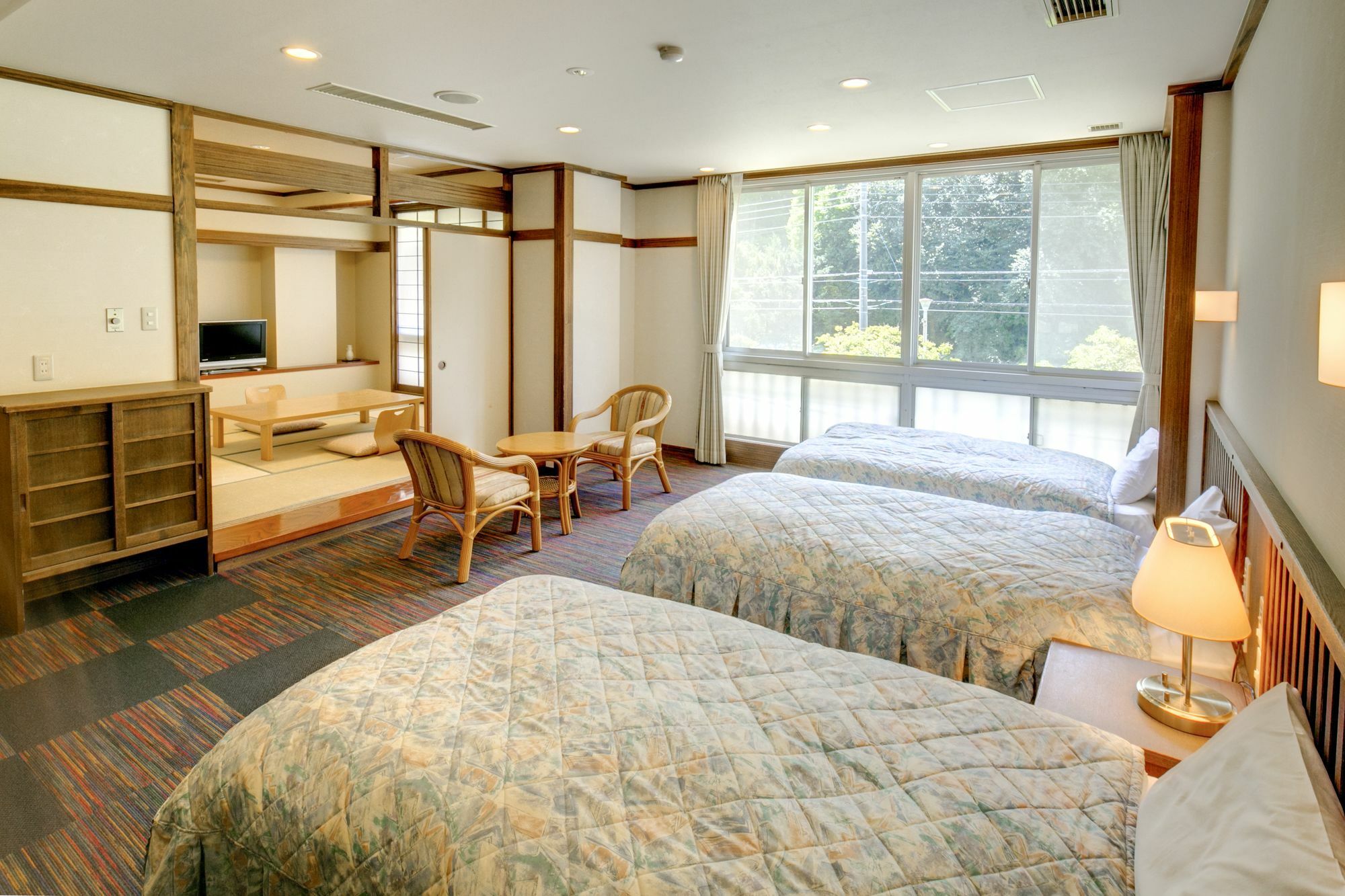 Отель Yugawara-Onsen Manyoso Экстерьер фото