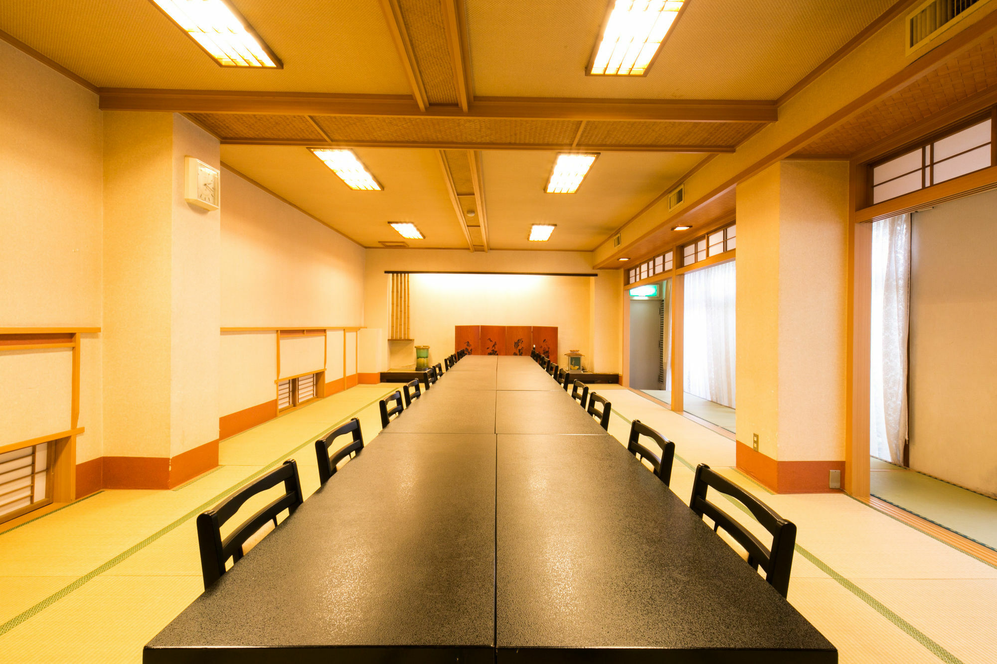 Отель Yugawara-Onsen Manyoso Экстерьер фото