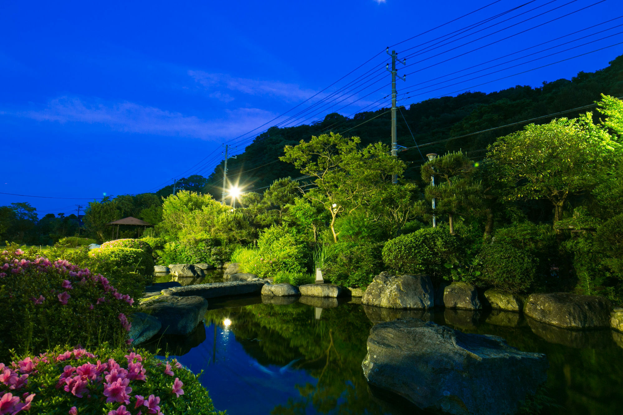 Отель Yugawara-Onsen Manyoso Экстерьер фото